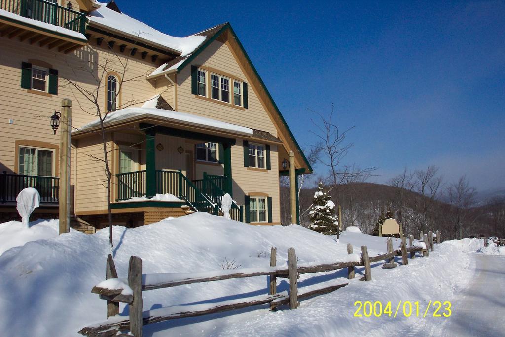 Cap Tremblant Mountain Resort Mont-Tremblant Rum bild